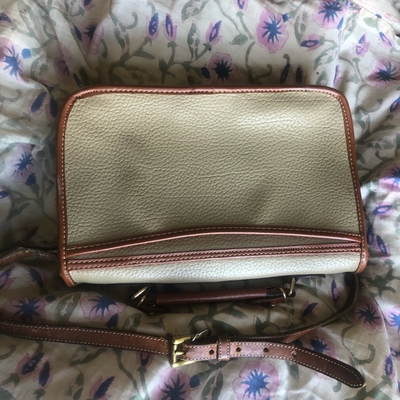 Dooney and Bourke all leather shoulder bag - Picture 5 of 5